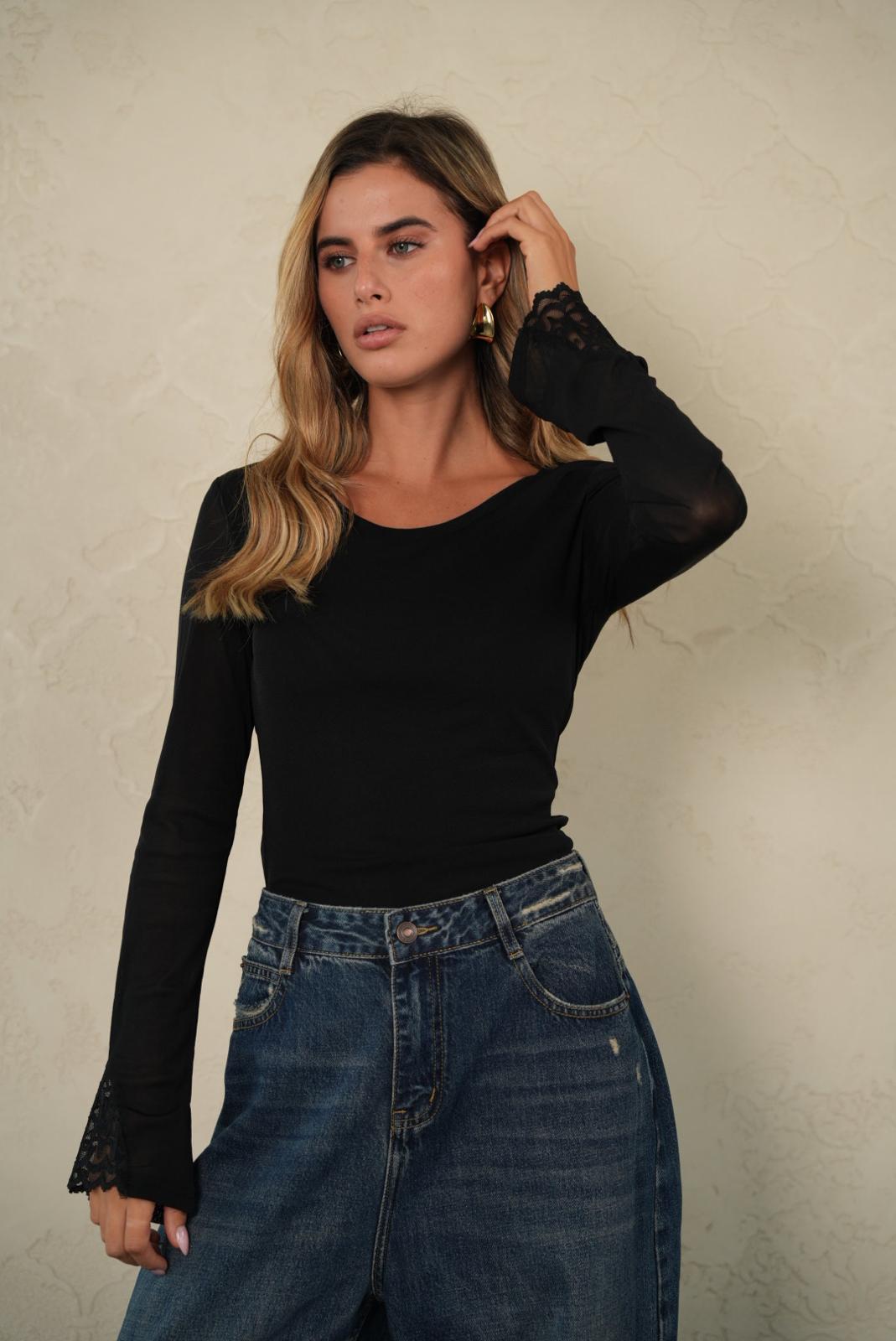 חולצת שירה שחורה – תמונה 2