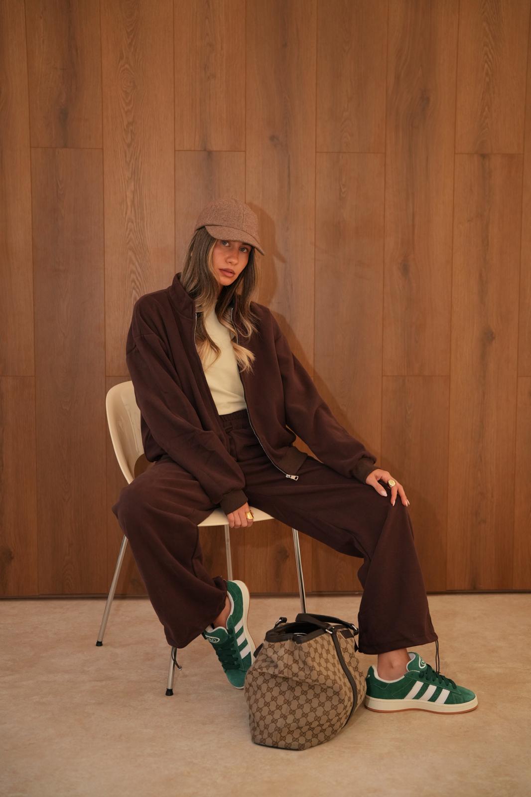 חליפת סטיבן פוטר חומה – תמונה 3