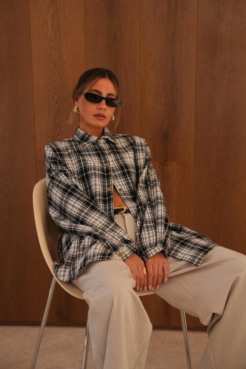 חולצת צלסי משובץ שחור