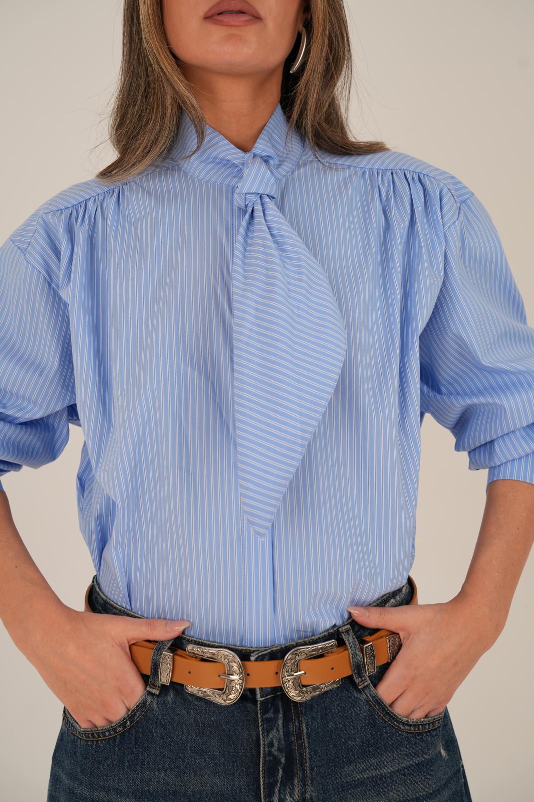 חולצת קרול תכלת