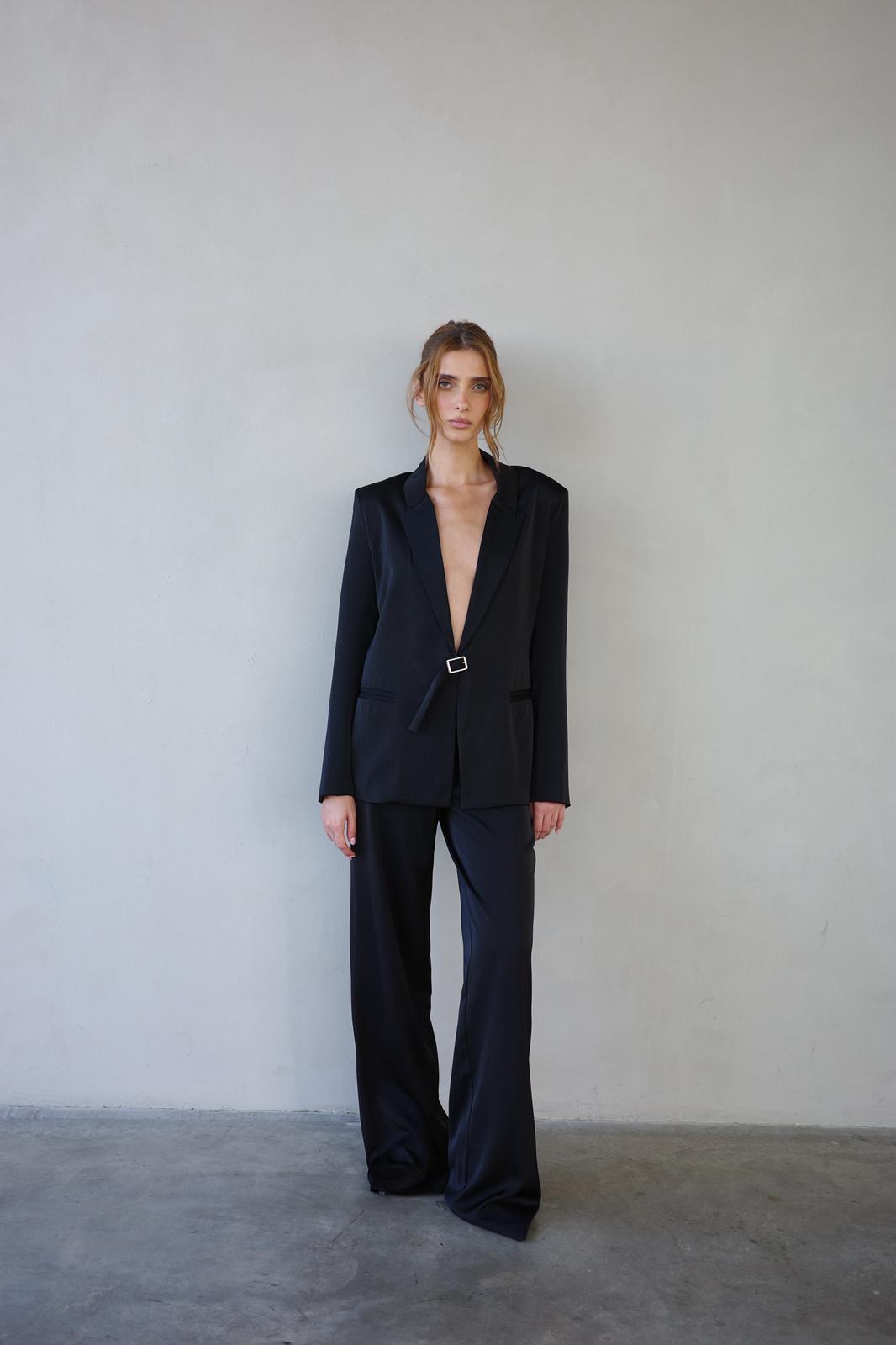 חליפת סטולי שחורה