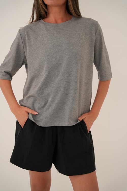 חולצת טלי אפורה