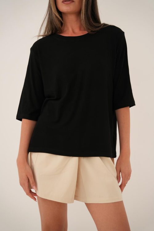 חולצת טלי שחורה