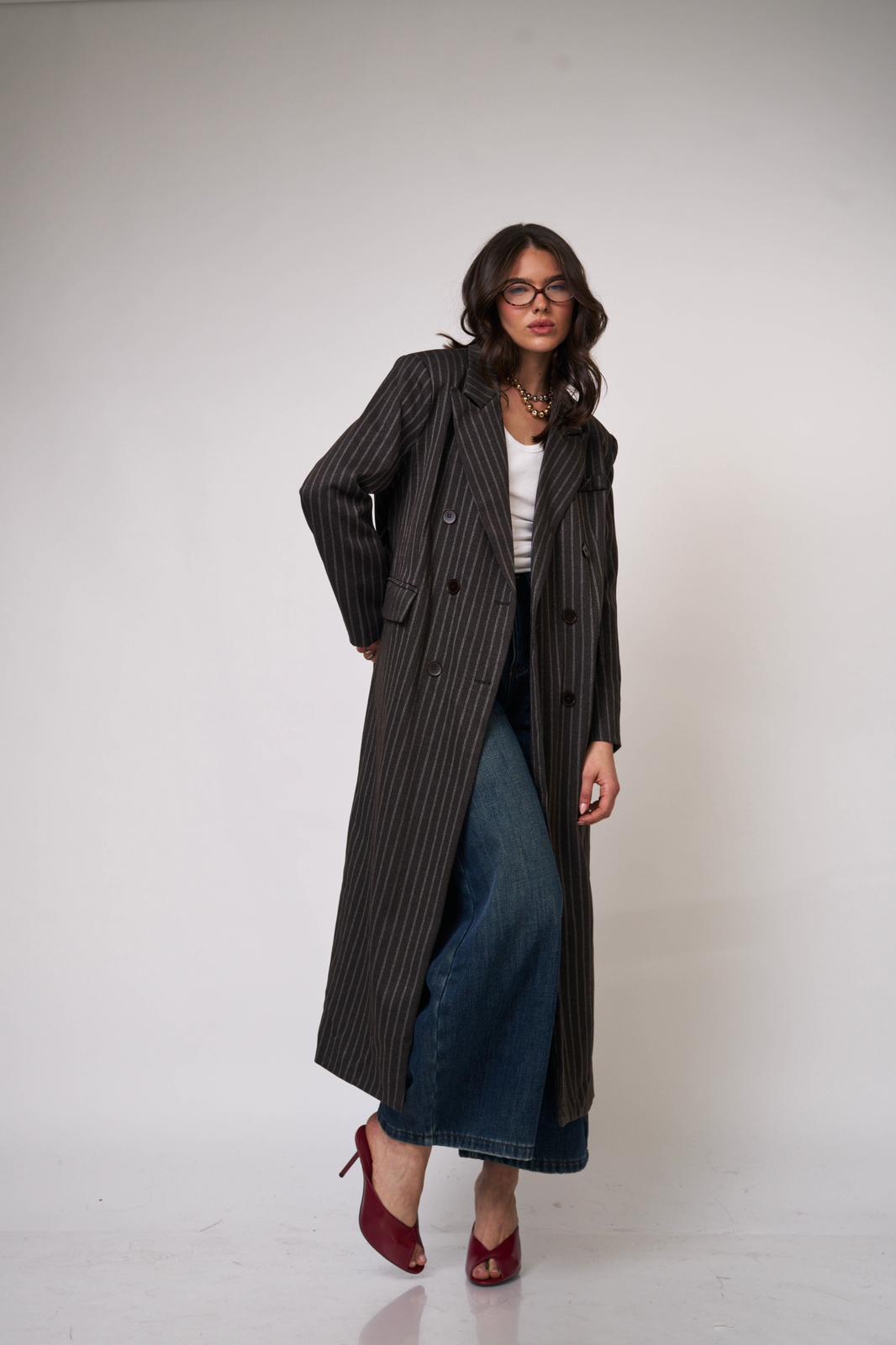 גקט מונקר חום – תמונה 4