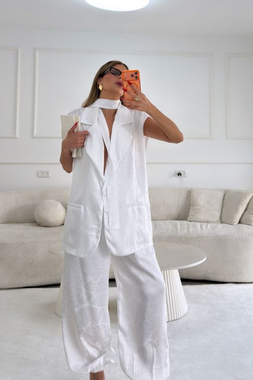 חליפת מדאם לבנה